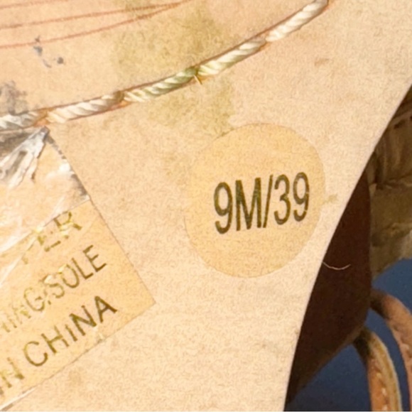 Vince Camuto Balisa Pom Pom Lace-Up Sandals Zip Gladiator Sz 9 Flats shoes - Picture 11 of 15